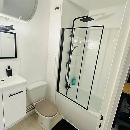 Cosy Plein Centre & Parking A Proximite